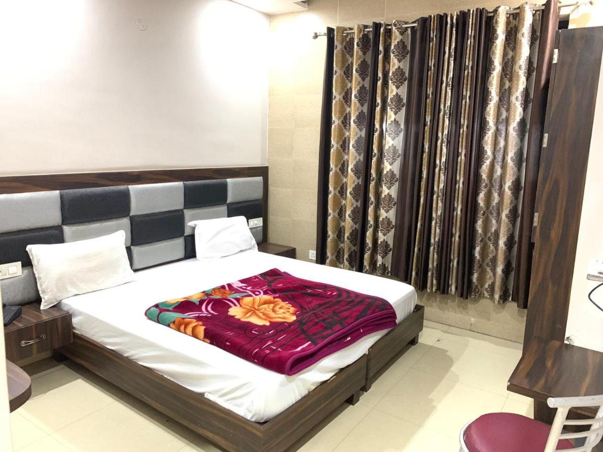 Hotel Sukhman Residency Amritsar Ngoại thất bức ảnh