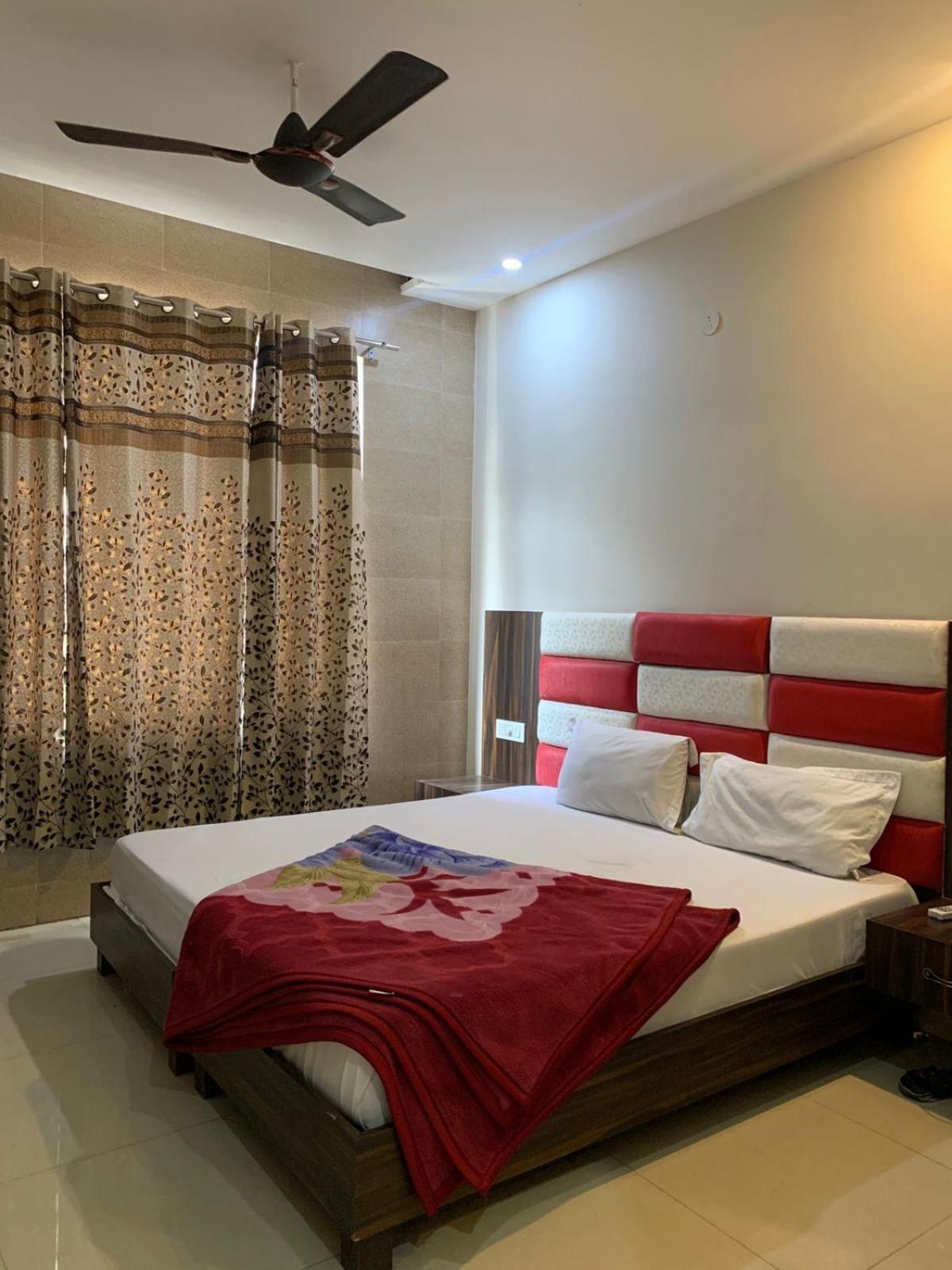 Hotel Sukhman Residency Amritsar Phòng bức ảnh